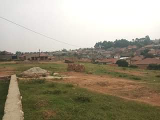A picture of  Good for renters Located kawanda city Size 40by25ft 8.5m