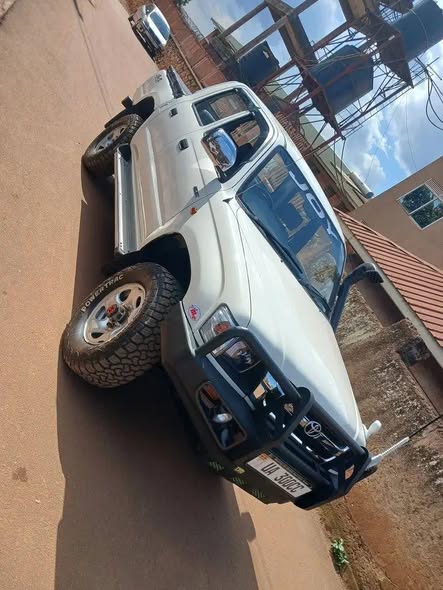 used toyota hilux