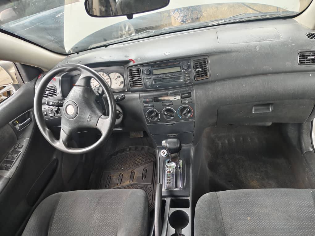 A picture of 2004 Toyota corolla