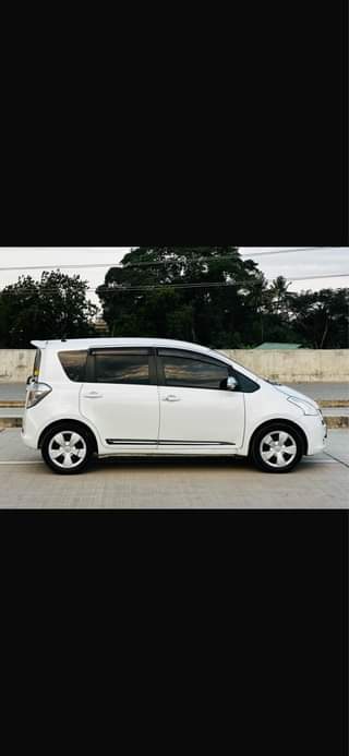A picture of Toyota ractis
