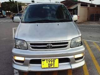 A picture of Toyota Noah