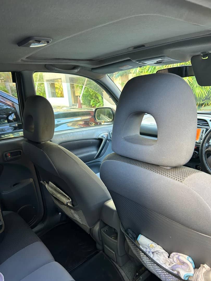 A picture of 2002 TOYOTA RAV4 FOR SALE