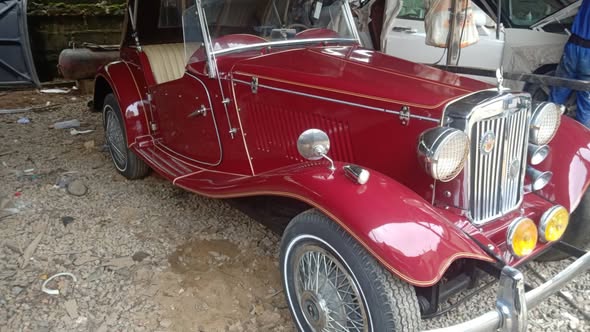 A picture of Direct Tokunbo classic MG TD replica roadster Vintage 1950s British