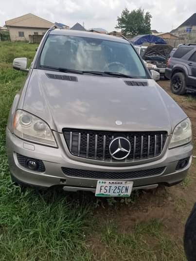 A picture of Neatly used Mercedes ML 4matic with Untempered engine and gear