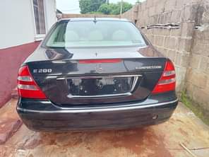 A picture of I have this Mercedes Benz E200 tokunbo 4 plugs Rightye