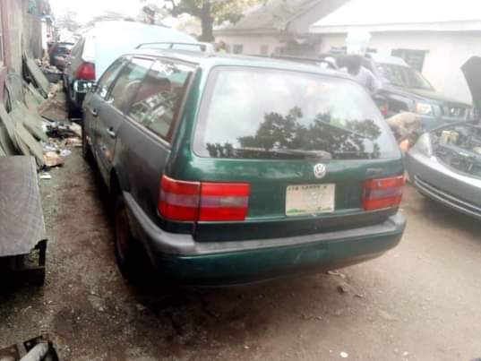 A picture of 1999 Volkswagen Passat 1.8