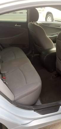A picture of 2012 HYUNDAI SONATA BASIC OPTION