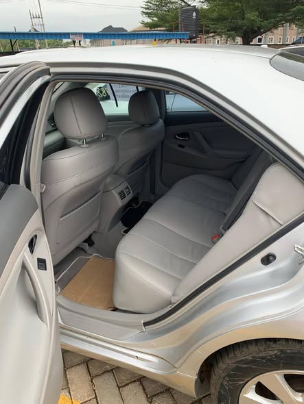 A picture of Toyota Camry 2008 model hybrid