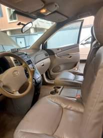A picture of First body Toyota Sienna 06 Nigeria used First owner first