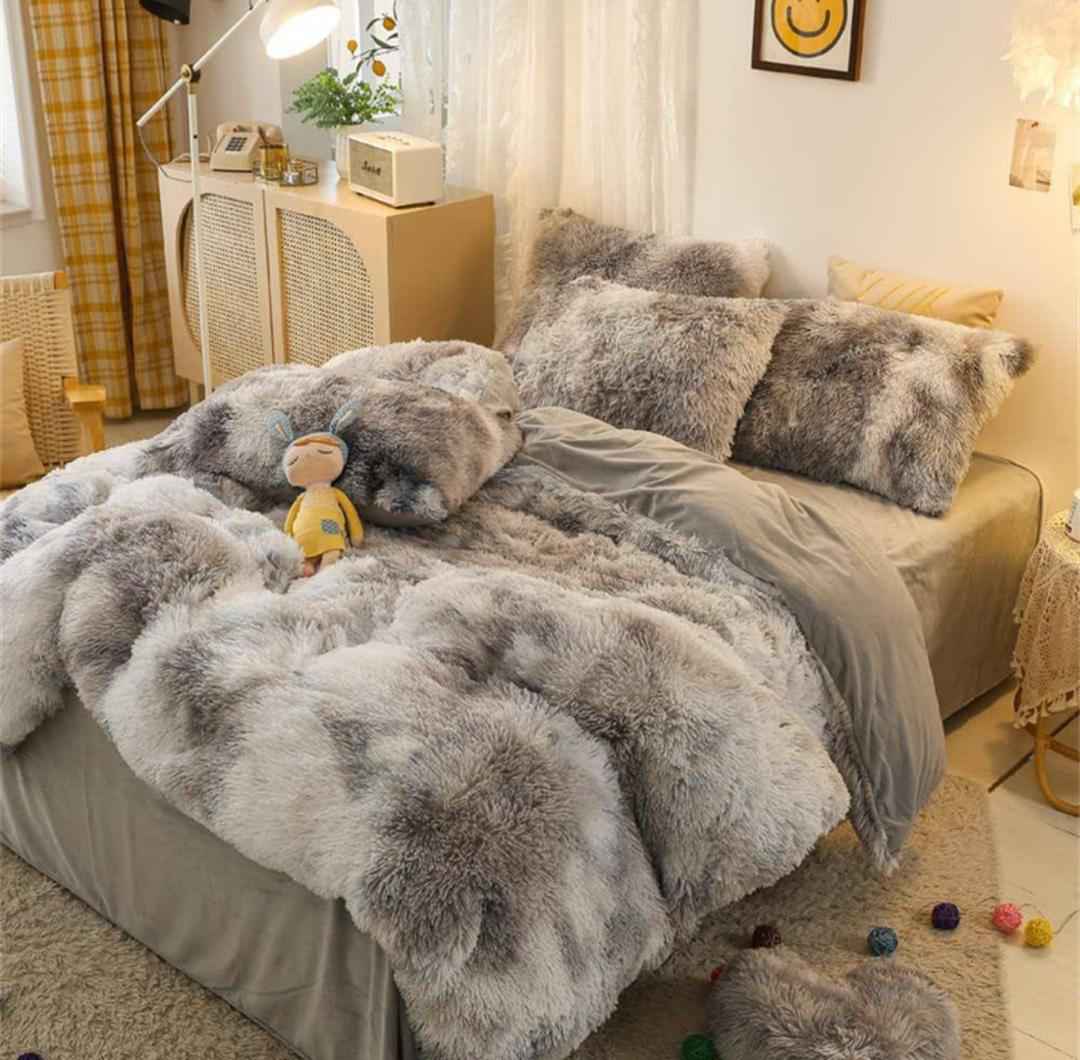 A picture of 6pics in package fluffy duvet 2 pillow case 1 bedsheet