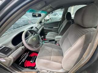 A picture of Sharp and clean registered Toyota Camry 2005