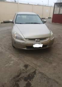A picture of 4plugs engine 2004 honda accord