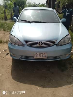 A picture of Toyota Camry 06