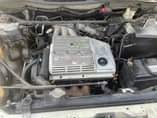 A picture of Toyota highlander 2004