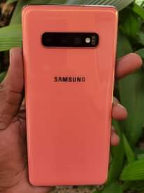 A picture of SAMSUNG S10 PLUS NO CRACK AT 290000 FIXED PRICE 