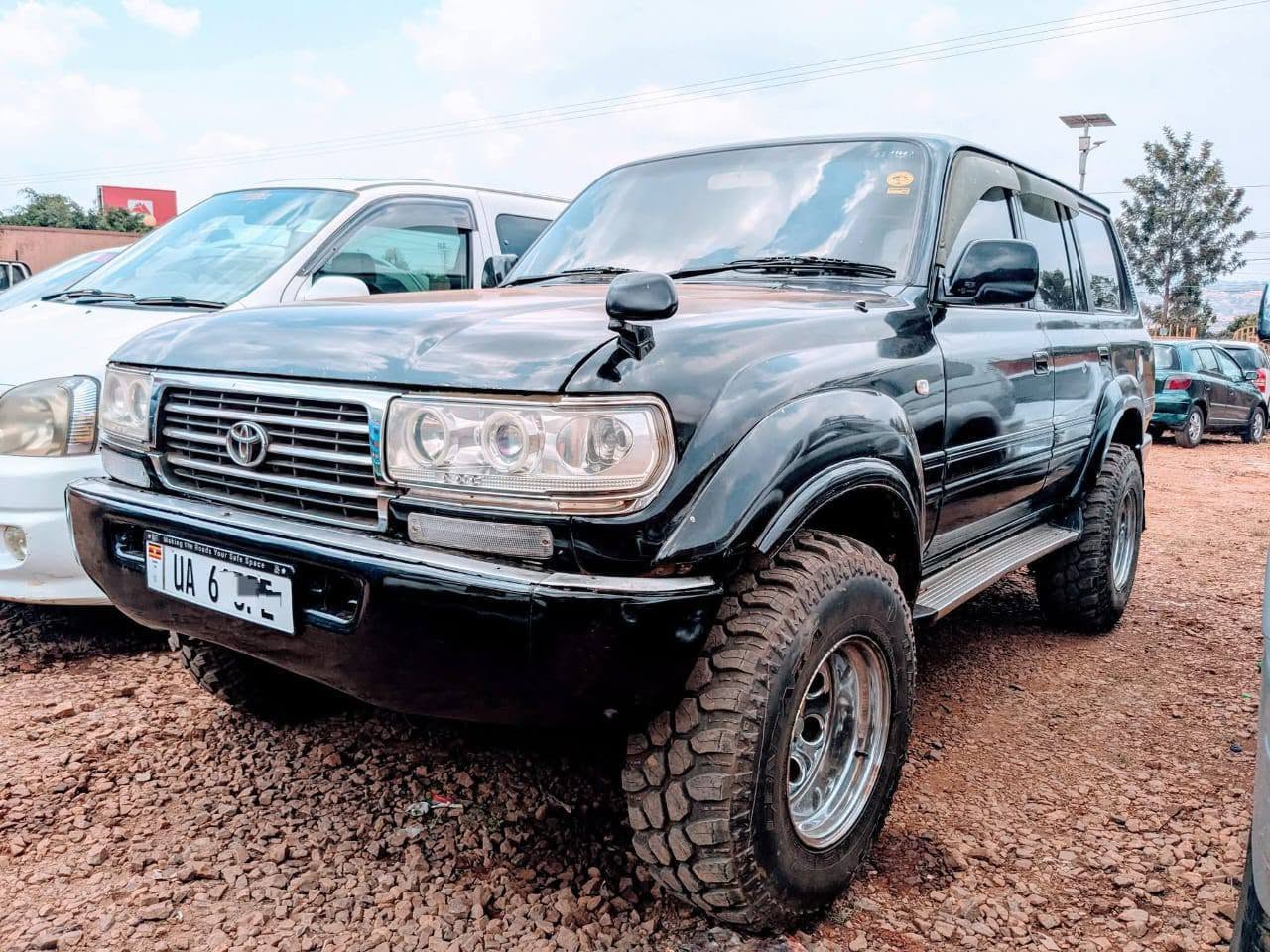 A picture of landcruiser vx