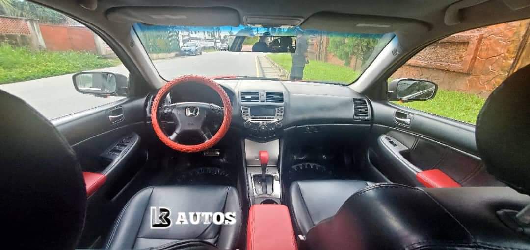 A picture of KB AUTOs Clean Honda Dc discussion continues Year 2007 model