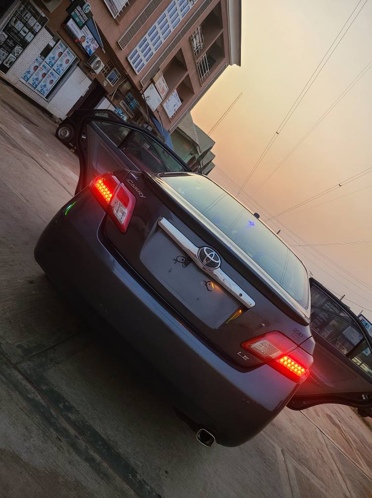 A picture of Highly maintained Toyota Camry 2010 model for sale 7.8M 4plugs