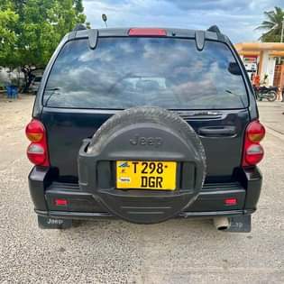 A picture of JEEP CHEROKEE
