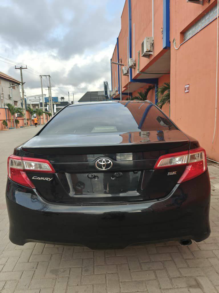 A picture of Toyota Camry sport 2014