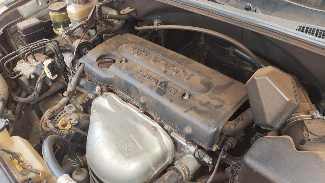 A picture of Toyota harrier 2008 model 27m
