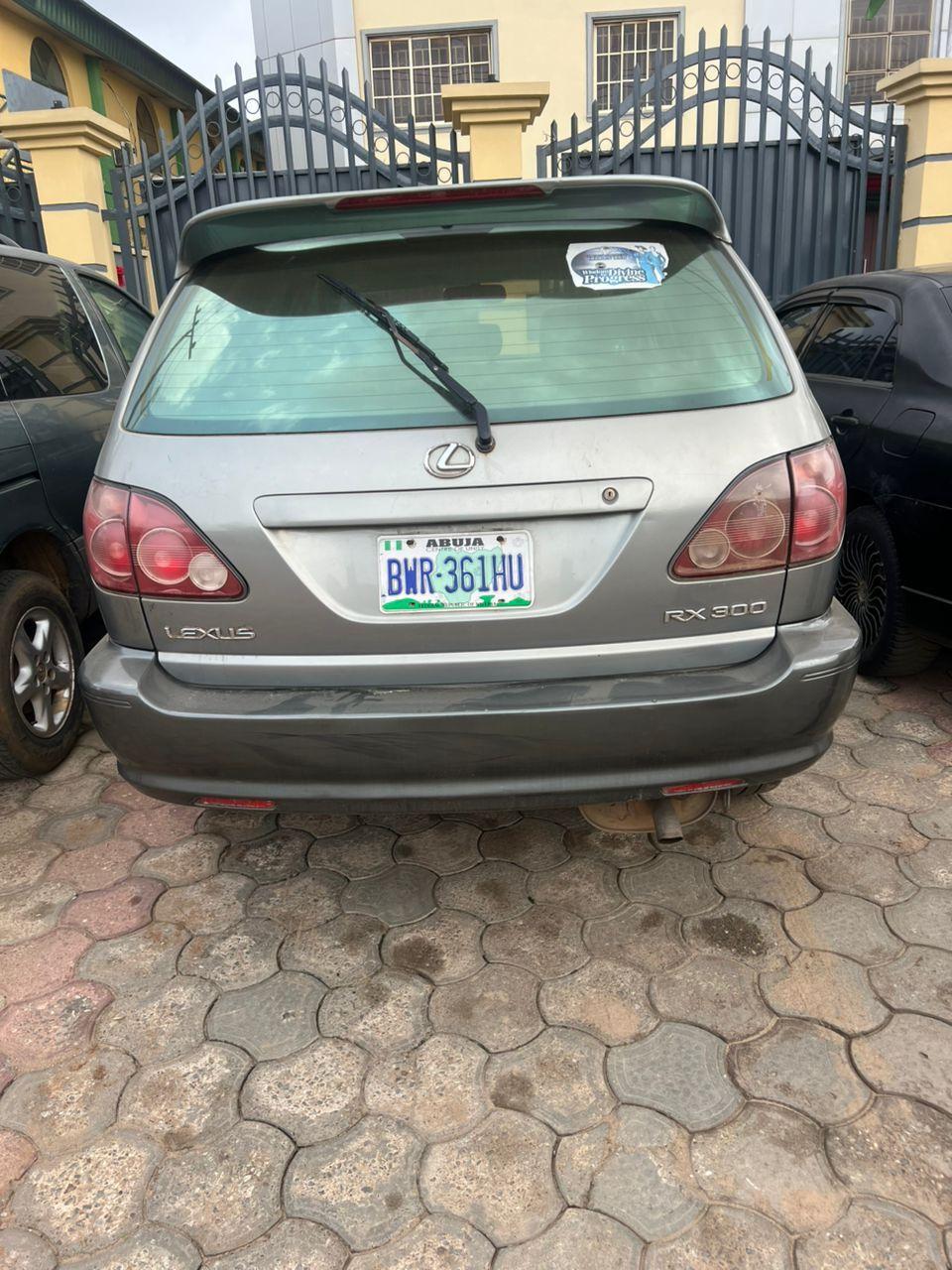 A picture of Lexus Rx300 Used