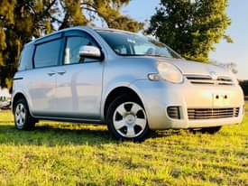 used toyota sienta