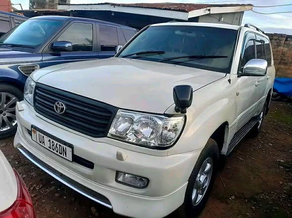 A picture of V8 diesel for sale 45millions call 0755622807