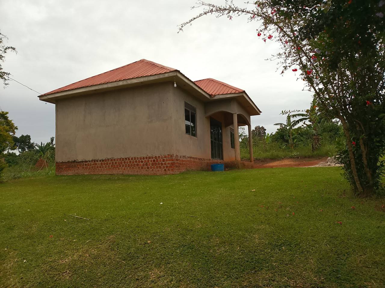 A picture of Housr for sale