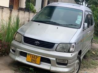 A picture of TOYOTA NOAH SR40