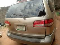 A picture of Toyota Seinna