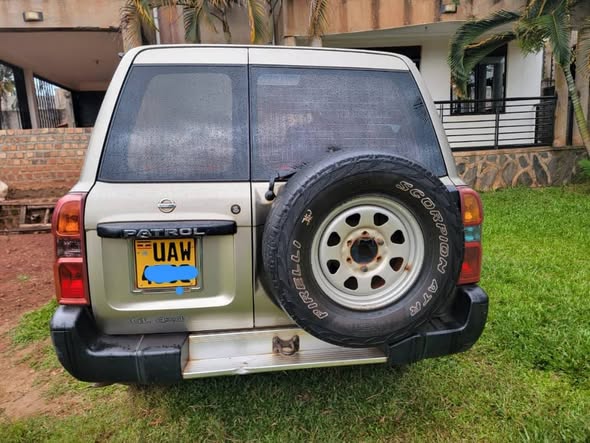 A picture of Nissan patrol