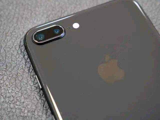 A picture of IPHONE 8 