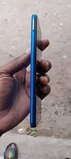 A picture of SAMSUNG A50