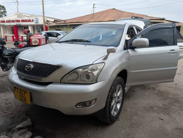 A picture of Toyota Harrier