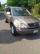 A picture of Lexus RX300