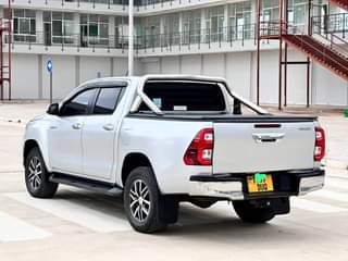 A picture of TOYOTA HILUX