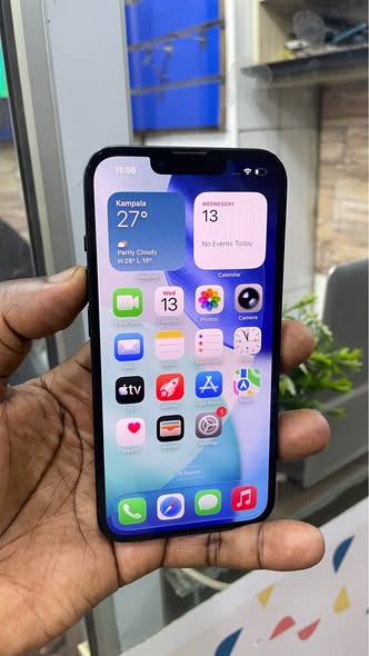 A picture of IPhone 14 128GB Ugx 1 15m