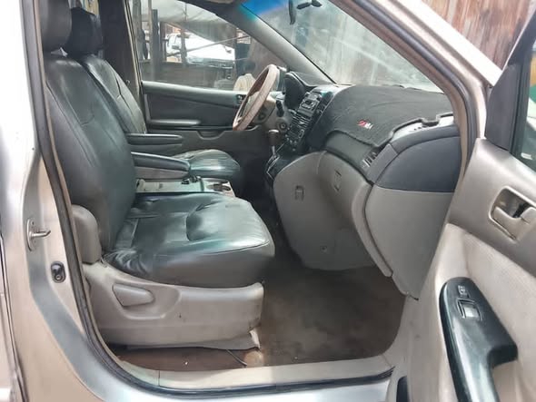 A picture of Registered Neatly Used Toyota Sienna 2005 First Body