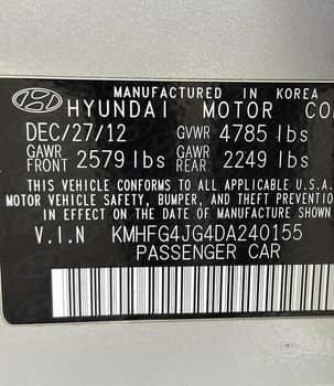 A picture of HYUNDAI AZEERA 2012 FULL OPTION