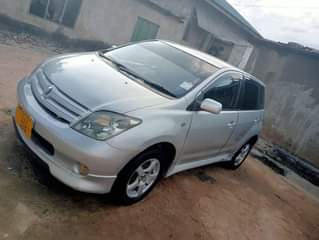 A picture of TOYOTA IST