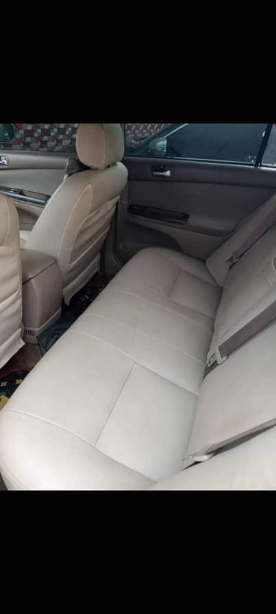 A picture of 2004 Toyota camry 2004