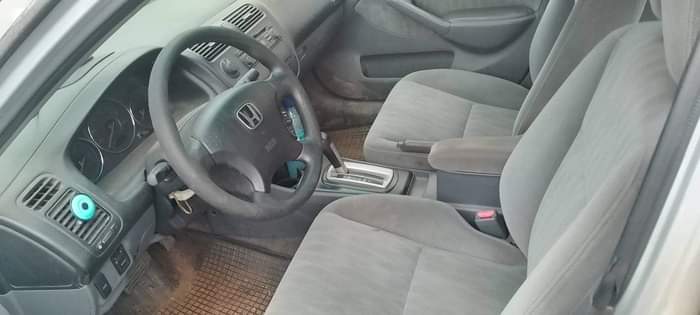 A picture of 2005 Honda Civic Le