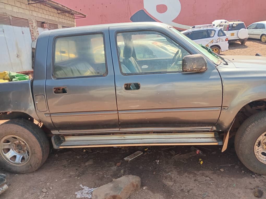 A picture of Toyota double cabin Pick up Hard body 3L engine 9000