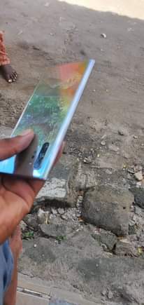 A picture of Samsung note 10 5g