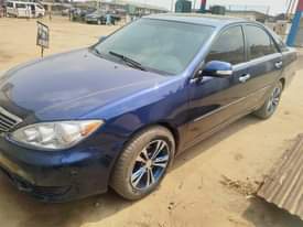 A picture of Toyota Camry 05