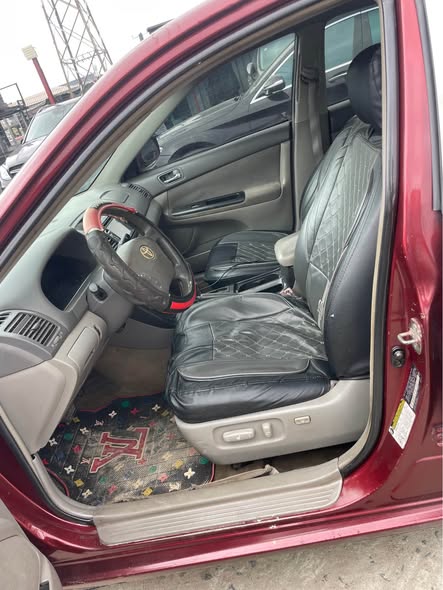 A picture of Toyota Camry 2005