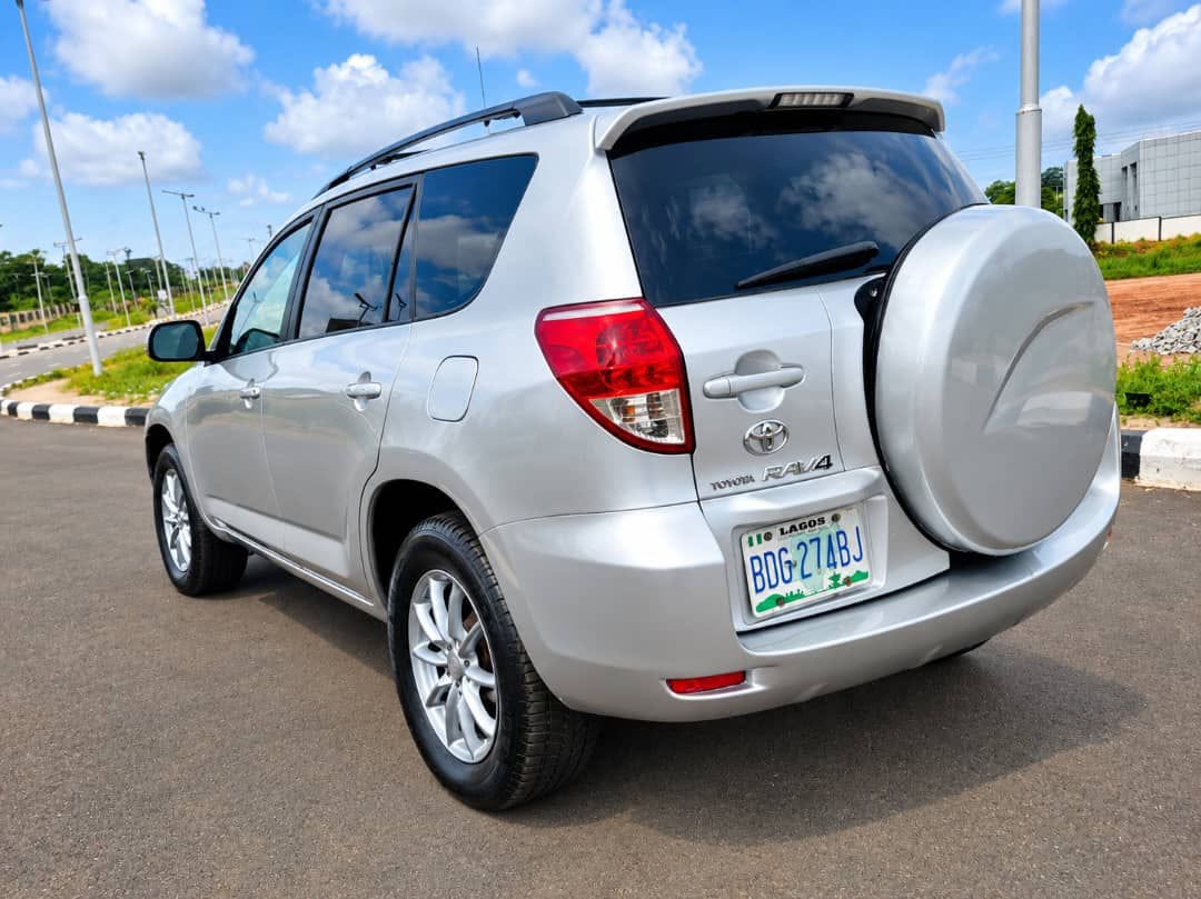 A picture of Toyota Rav 4
