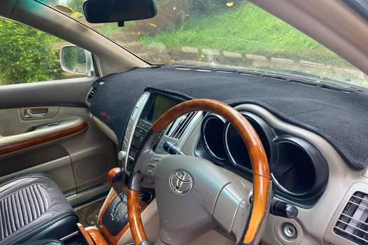 A picture of Harrier 2005 model for sale at 24m cash. Call 0703753533