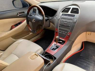 A picture of Over Fresh used Es350 Year 08 Neatly Baked Price 5